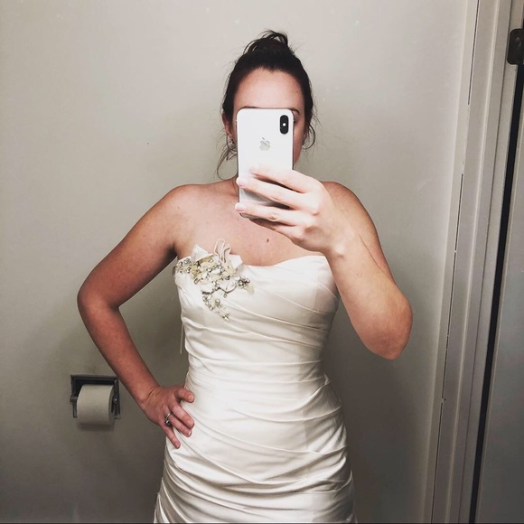 NWT wedding gown - Picture 3 of 8